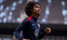 乐鱼体育下载:消息来源：USWNT的Lily Yohannes即将从阿贾克斯转会到里昂